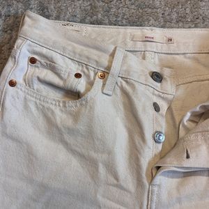 Cream Levi Jeans